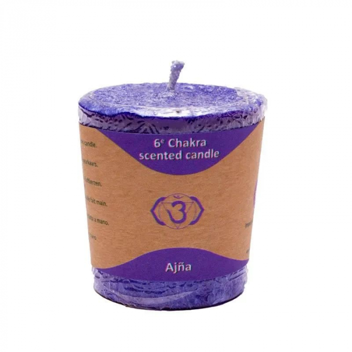 Kit Chic Tonic Ajna. Bougie des chakras parfumée, 6e chakra pour stimuler l'intuition et la clarté mentale, idéale pour la méditation et l'équilibre énergétique. A retrouver dans la catégorie Nos Essentiels Bien-Être. Kit énergétique chakra, affirmations et rituel mantra du matin.