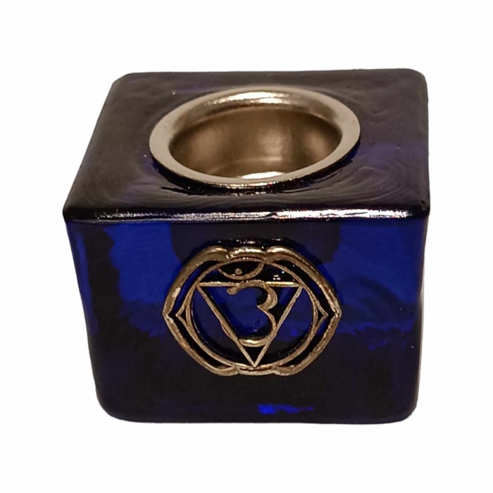 Bougeoir verre chakra troisième œil Ajna, conçu pour créer une ambiance apaisante et équilibrée. A retrouver dans la catégorie Culture du Bien-Être. Kit énergétique chakra, affirmations et rituel mantra du matin.