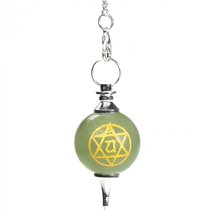 Pendule des chakras en aventurine verte avec le symbole du 4ème chakra Anahata pour l'équilibre énergétique et la guérison. A retrouver dans la catégorie Culture du Bien-Être. Kit énergétique chakra, affirmations et rituel mantra du matin.